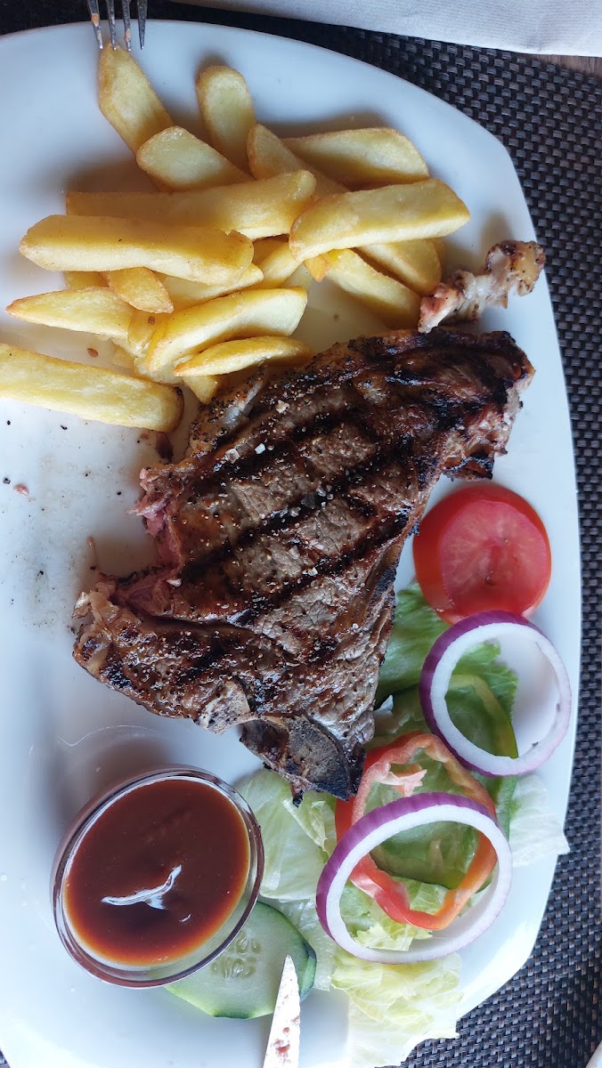 Restaurant B.I.A.Steak House Pizzeria 'Oasis' Photo 5