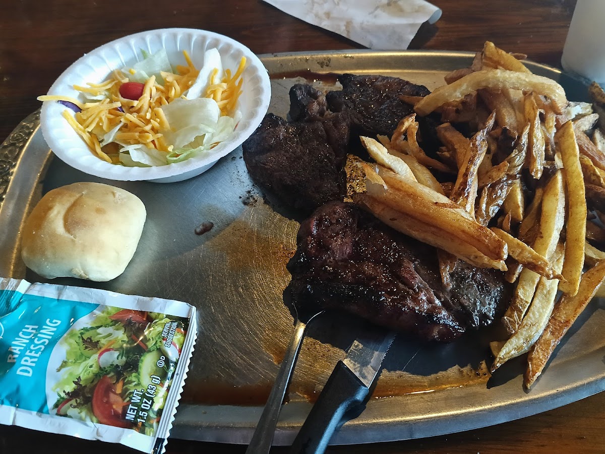 Benton Lee's Steak House Photo 3