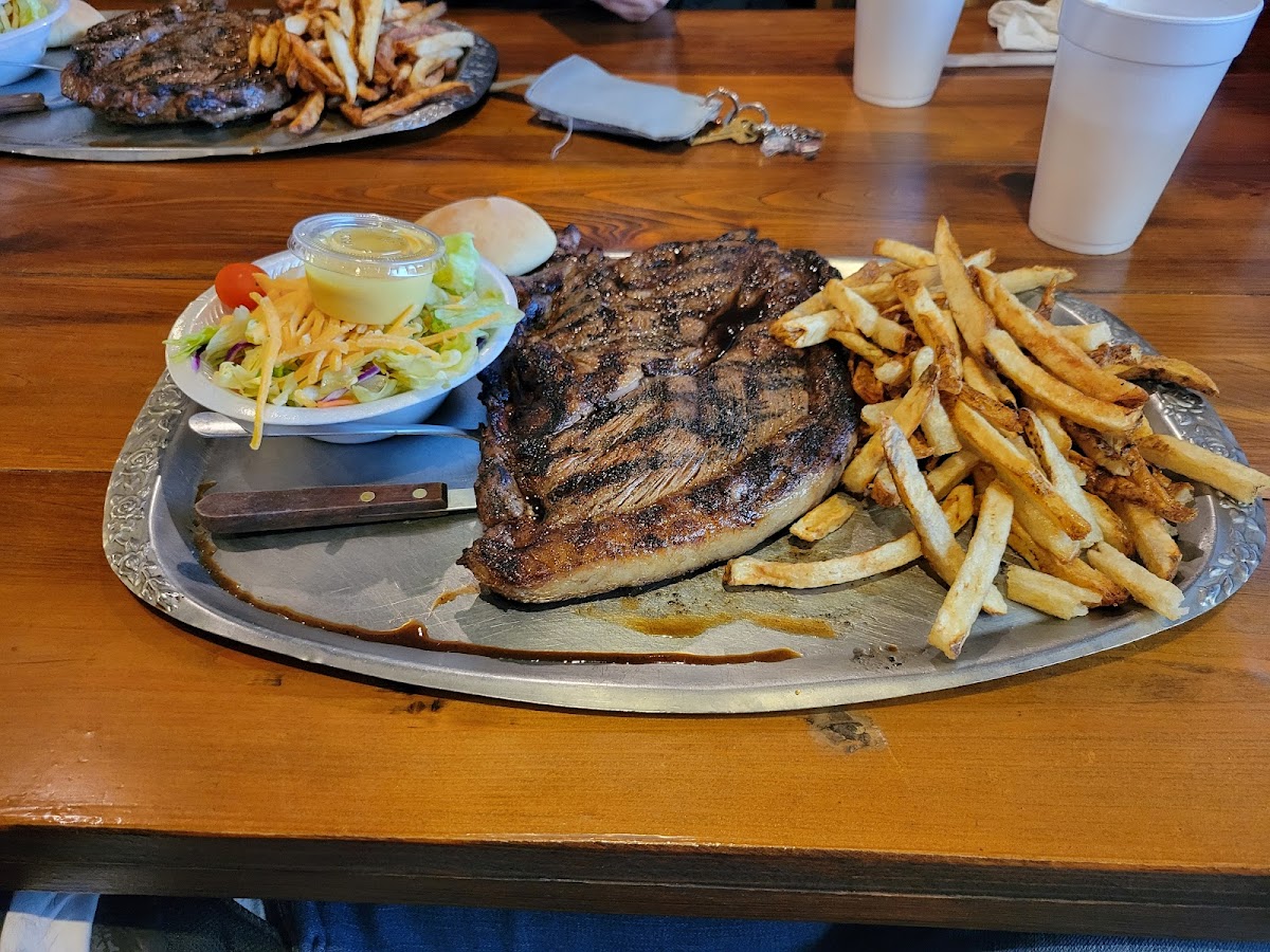 Benton Lee's Steak House Photo 5