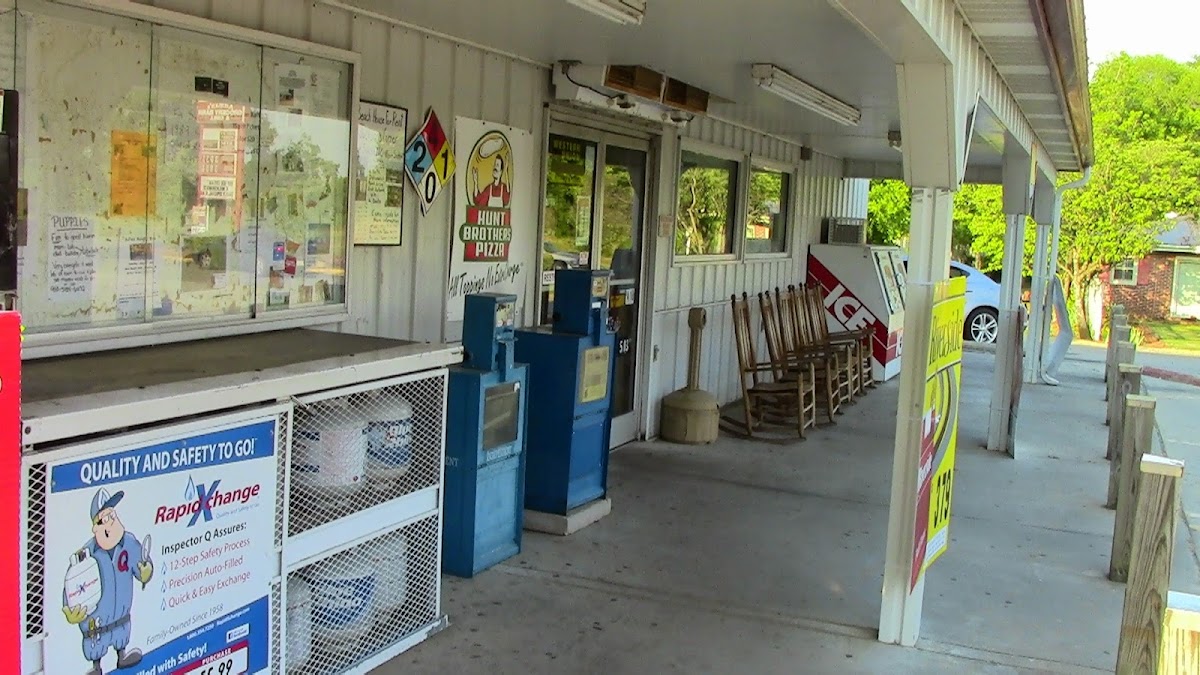 Altman's Grocery Barn & Grill
