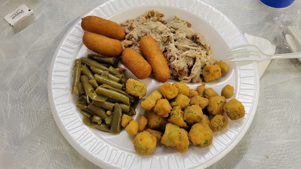 Altman's Grocery Barn & Grill Photo 7