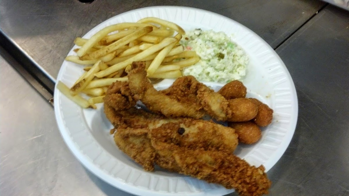 Altman's Grocery Barn & Grill Photo 8