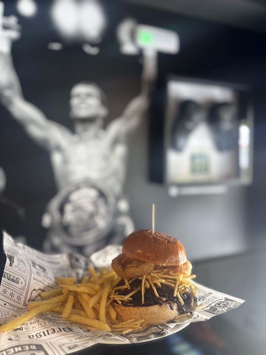 KO SMASH BURGER Photo 3