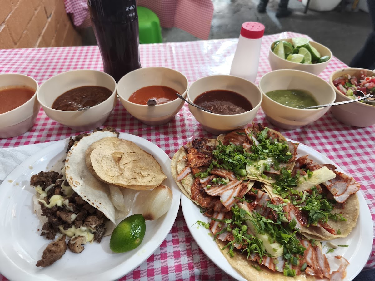 Taquería los Combinados Photo 3