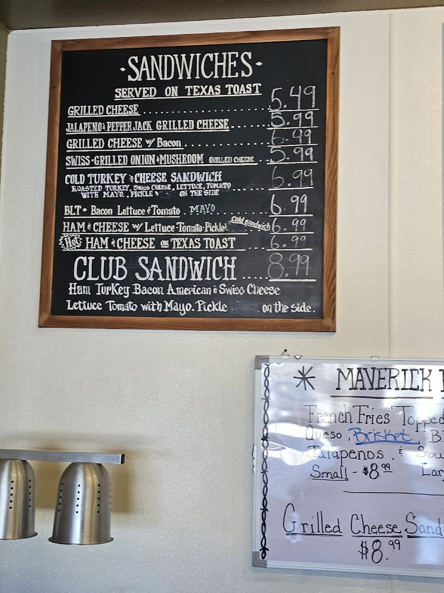 MAVERICK GRILL Photo Menu 9