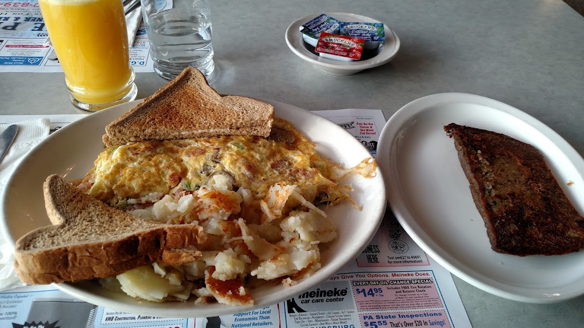 Pioneer Diner Photo 10