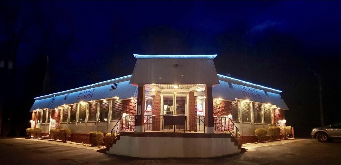 Pioneer Diner Photo 4