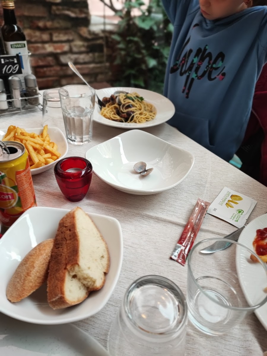 Ristorante Pizzeria Due Torri Photo 9