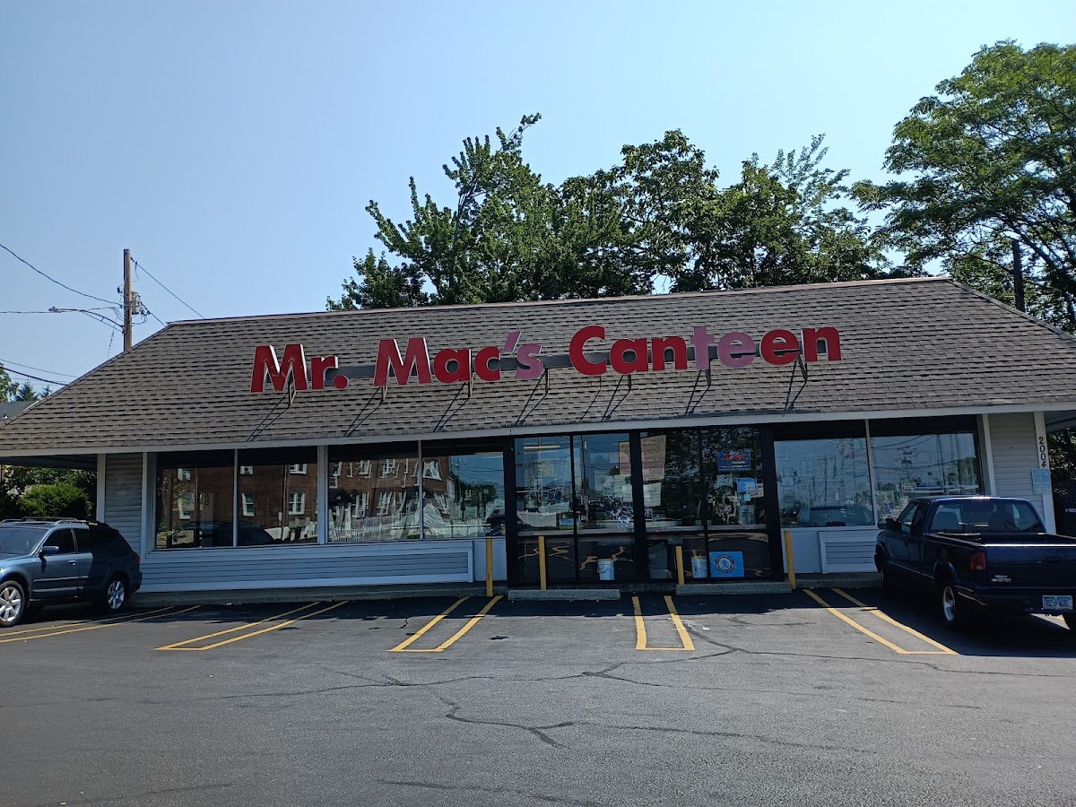 Mr. Mac's Canteen Milford Photo 3