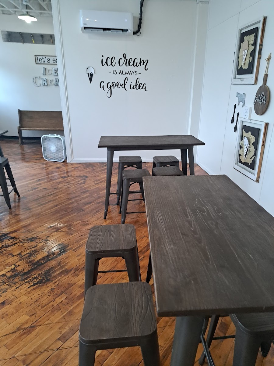 The Daily Scoop - Batesville Photo 2