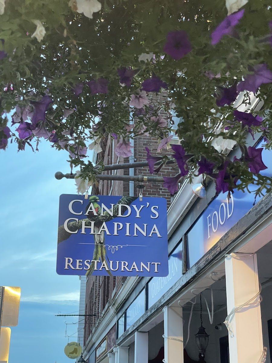 Candy's Chapina Restaurant