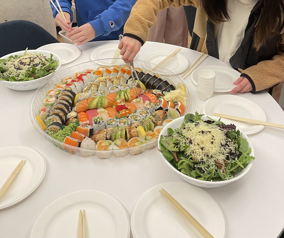 Goong Sushi Restaurant Photo 7