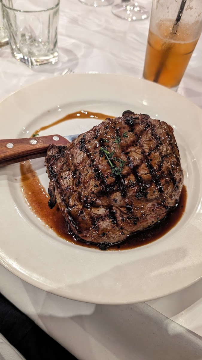 Pier 35 Bar & Grill Photo 5