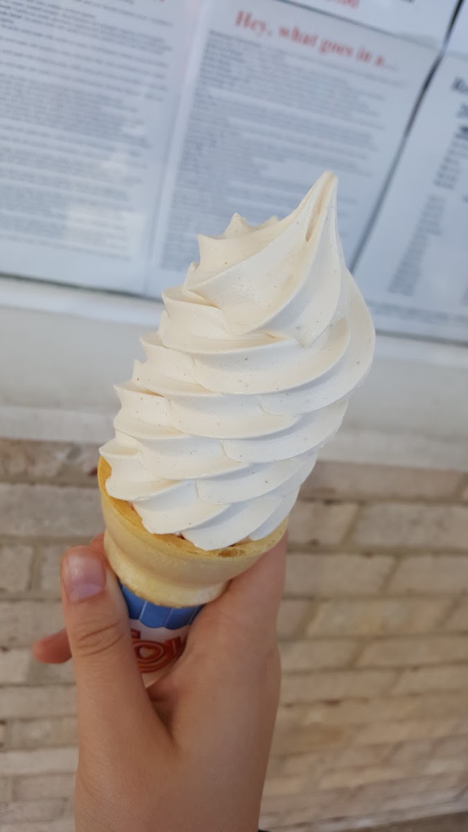 Reesers' Soft Ice Cream Photo 5