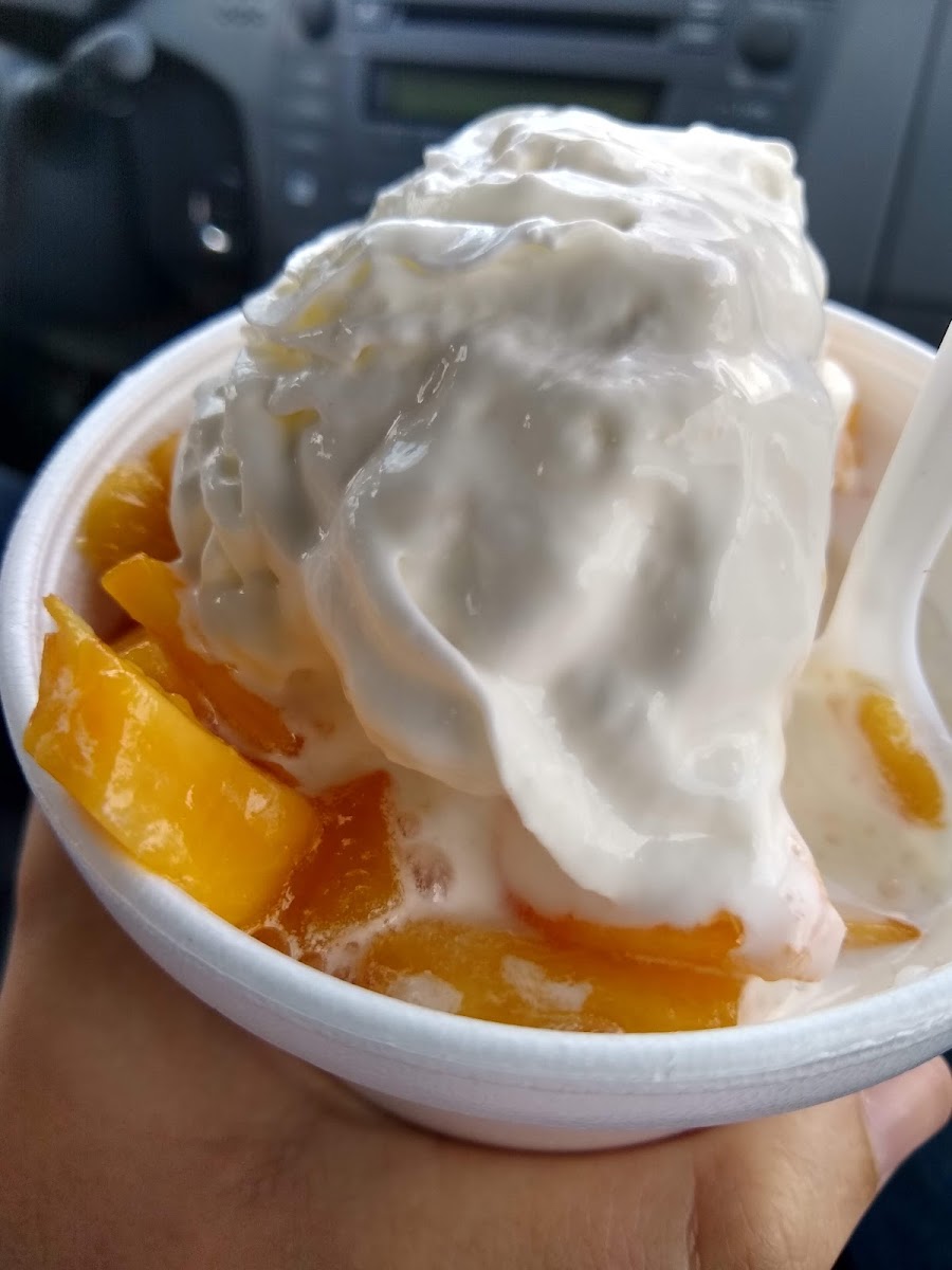 Reesers' Soft Ice Cream Photo 6
