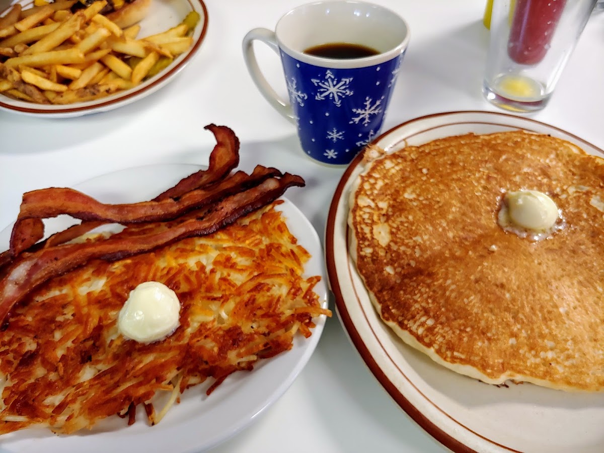 Shining Light Cafe Photo 8