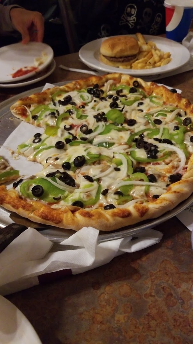 George & Nick's Pizza & Steakhouse Photo 10