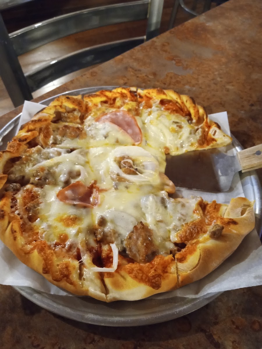 George & Nick's Pizza & Steakhouse Photo 3