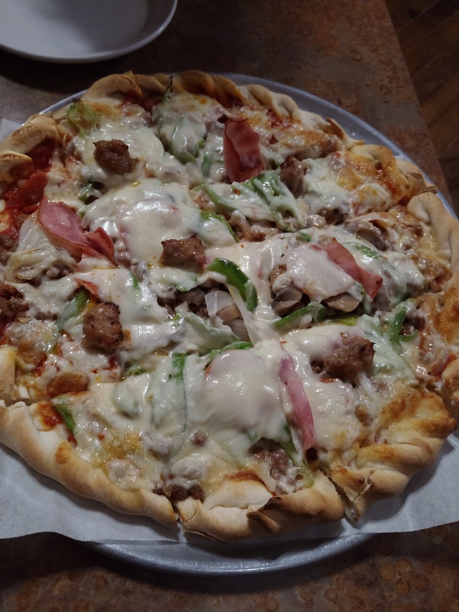 George & Nick's Pizza & Steakhouse Photo 5