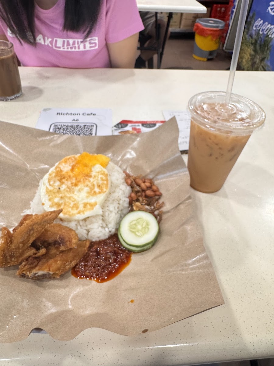 Richton Cafe Pte Ltd Photo 4