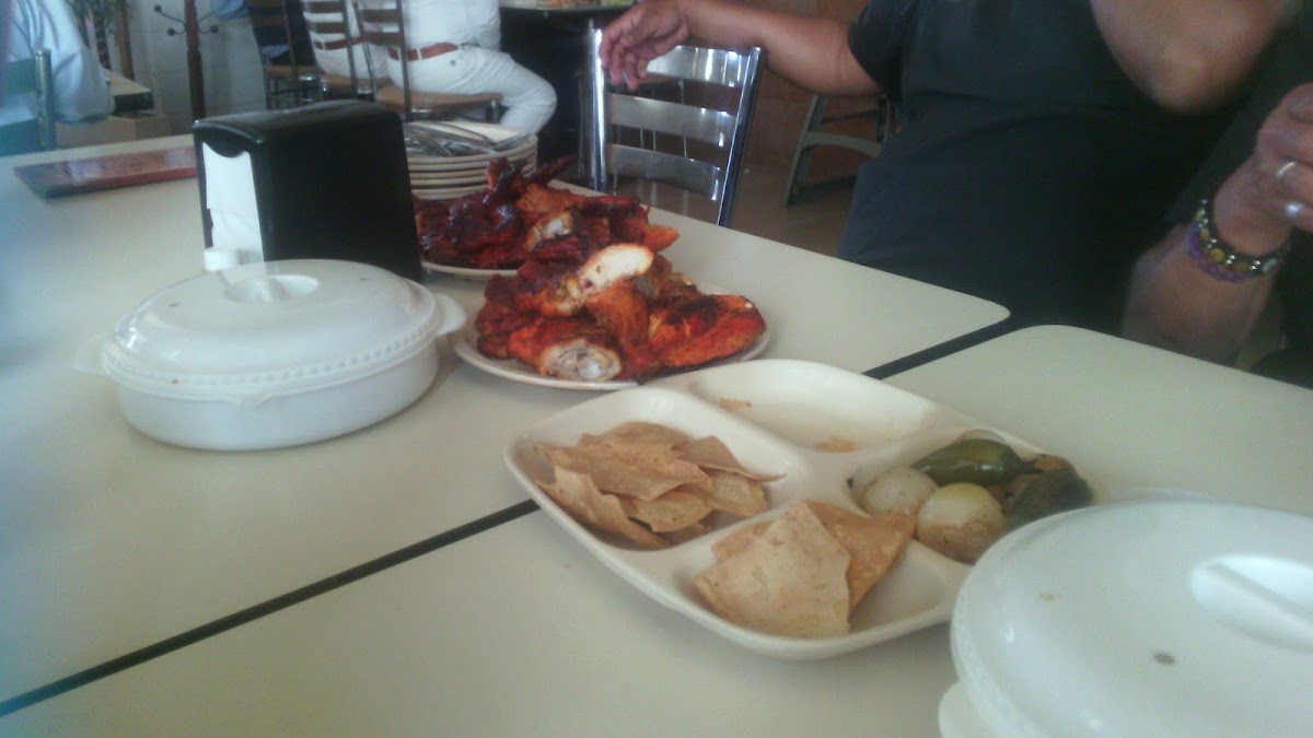 Pollo Fiel Photo 6