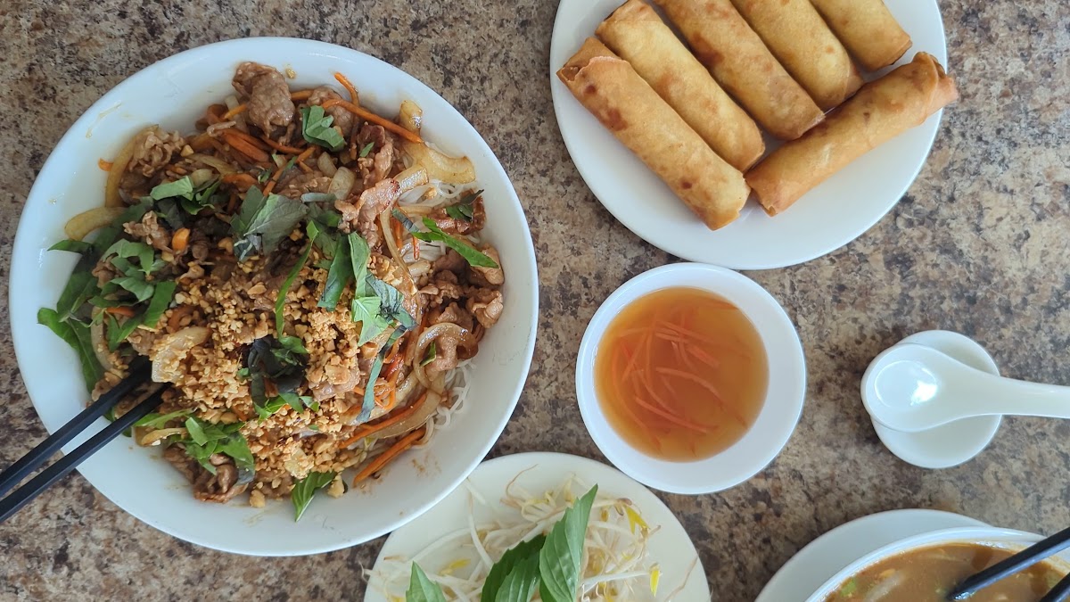 Pho Nga Photo 2