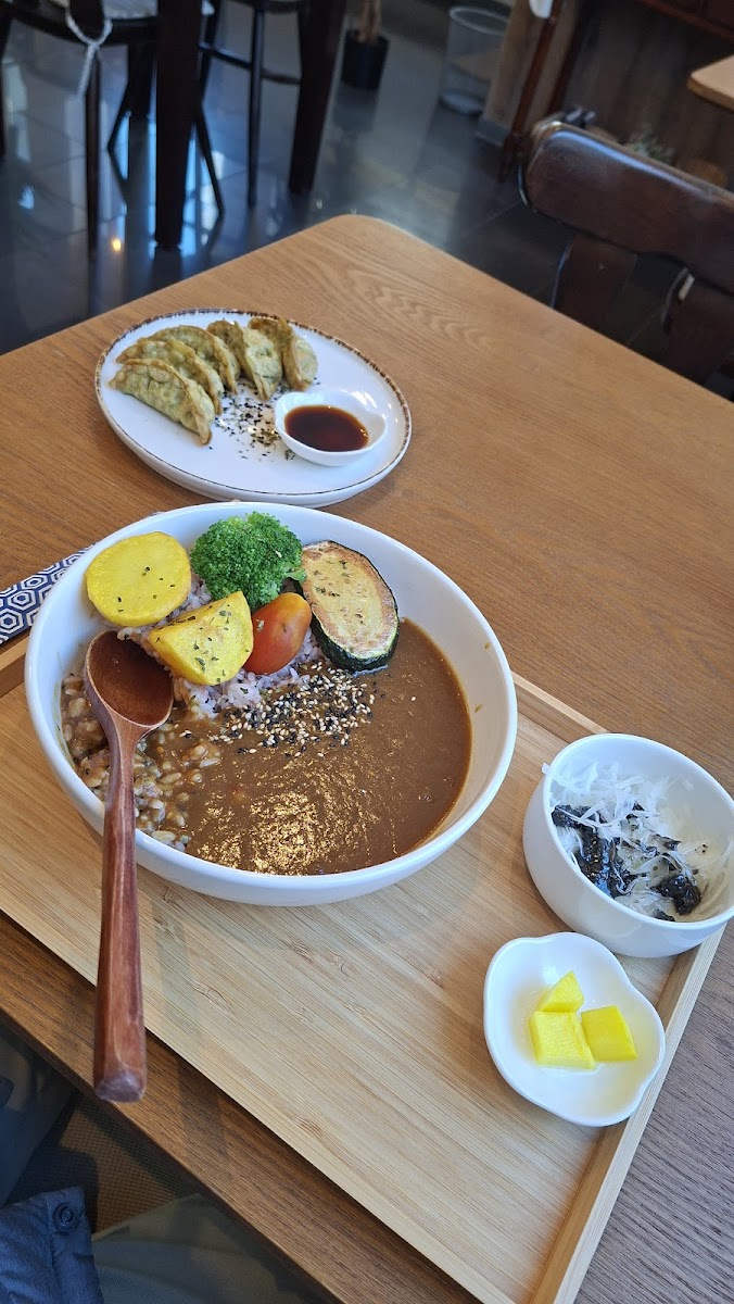 Youn's Curry Photo 4