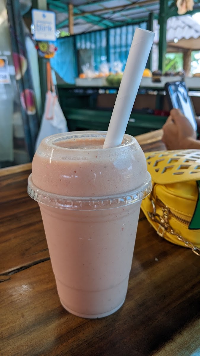 Tina Fresh Fruit smoothie Photo 9
