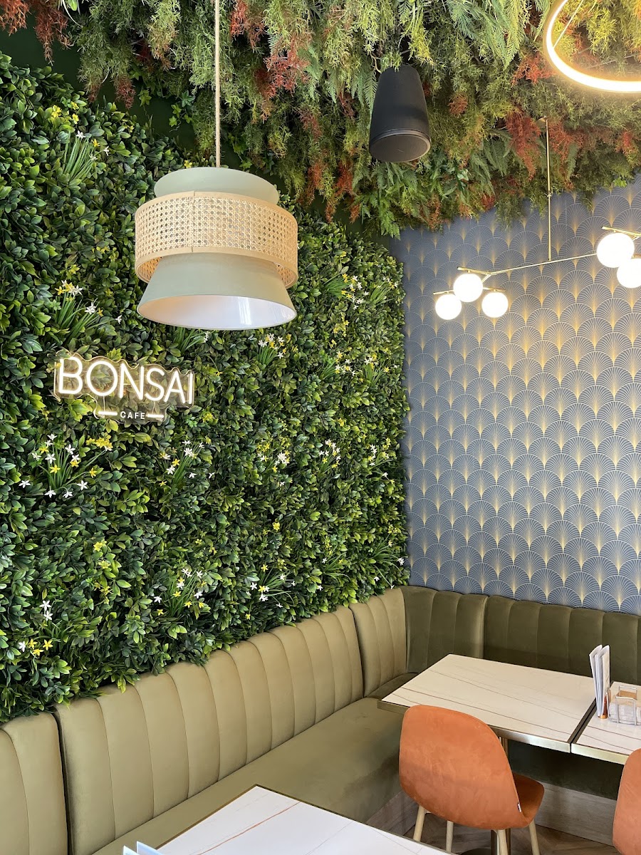 Bonsai Café