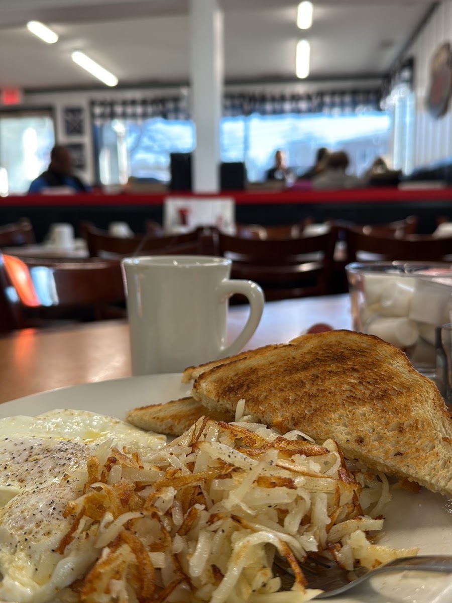 Beadle Lake Diner Photo 2