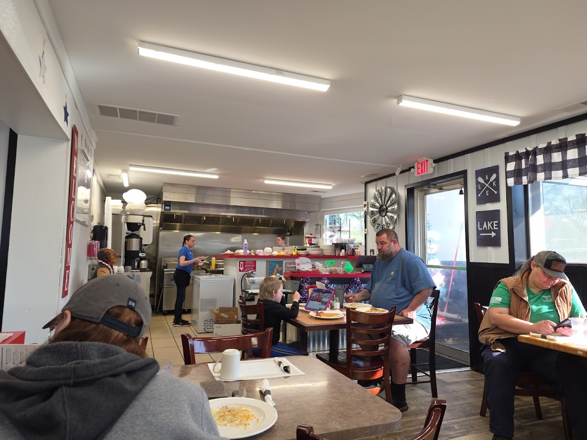 Beadle Lake Diner Photo 5
