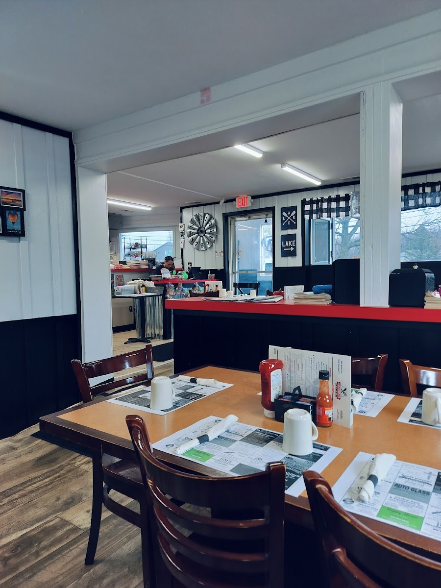 Beadle Lake Diner Photo 7