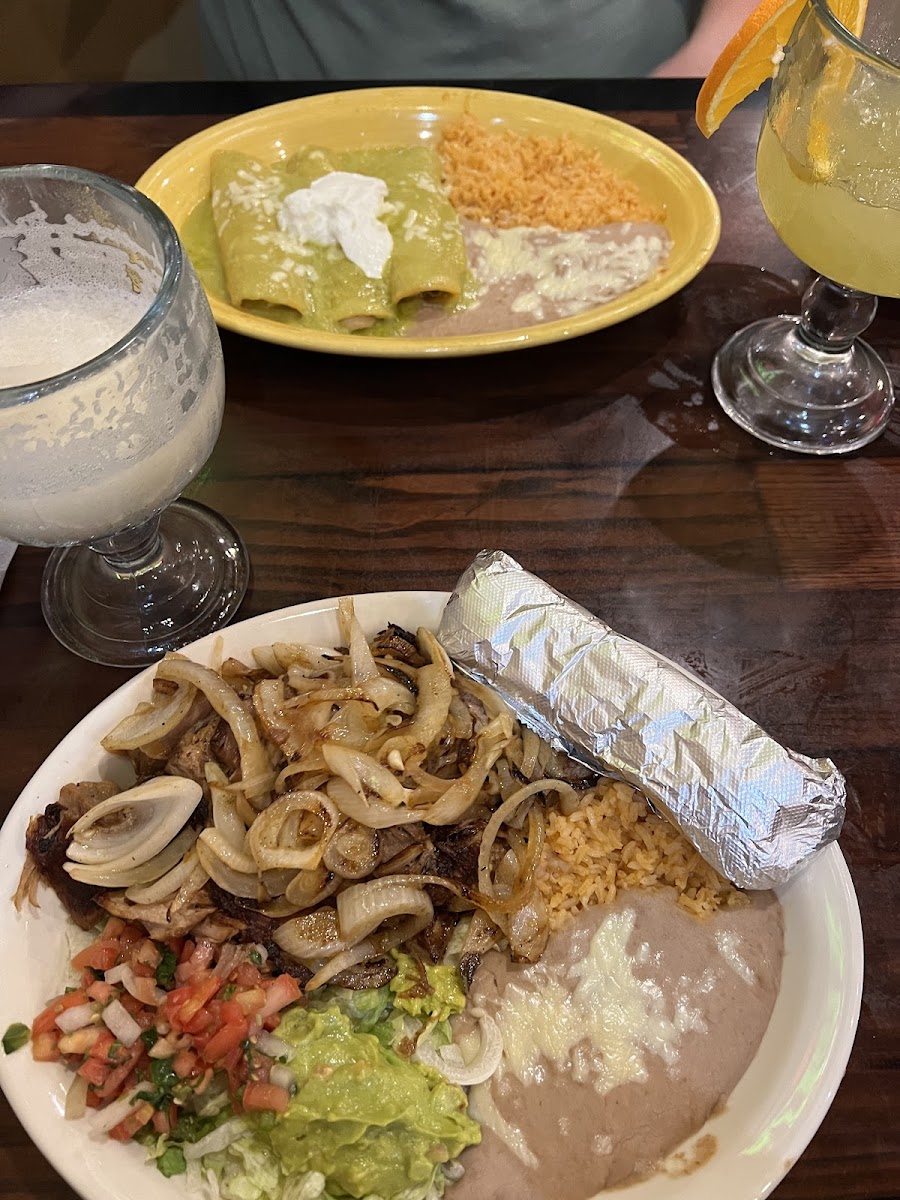 El Paisa Mexican Restaurant Photo 7