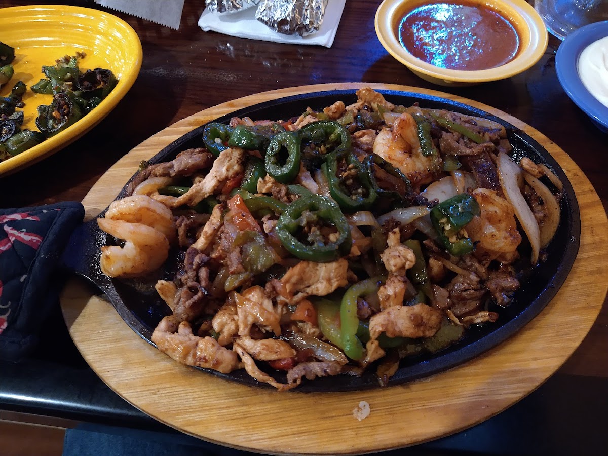 El Paisa Mexican Restaurant Photo 8