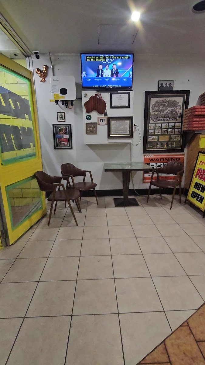 Zdrazil's Pizza Photo 2