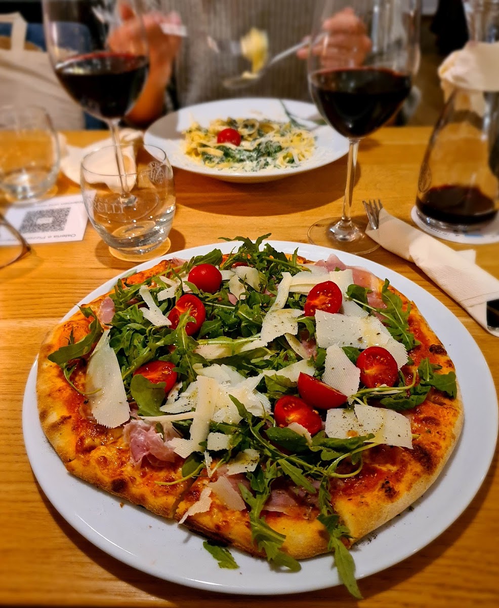 Osteria e Pizzeria Napoli Photo 6