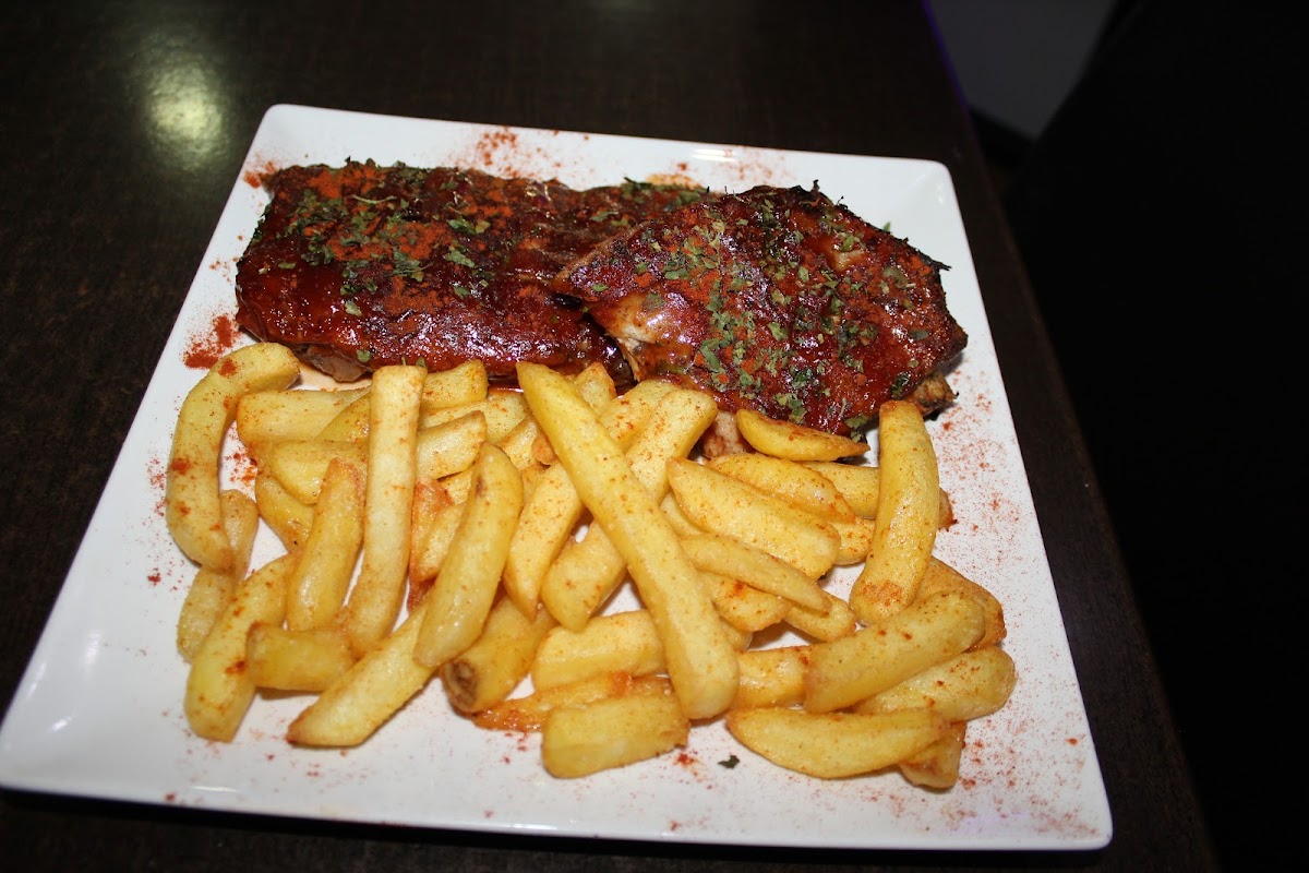 La Piedra Bar & Grill Photo 8