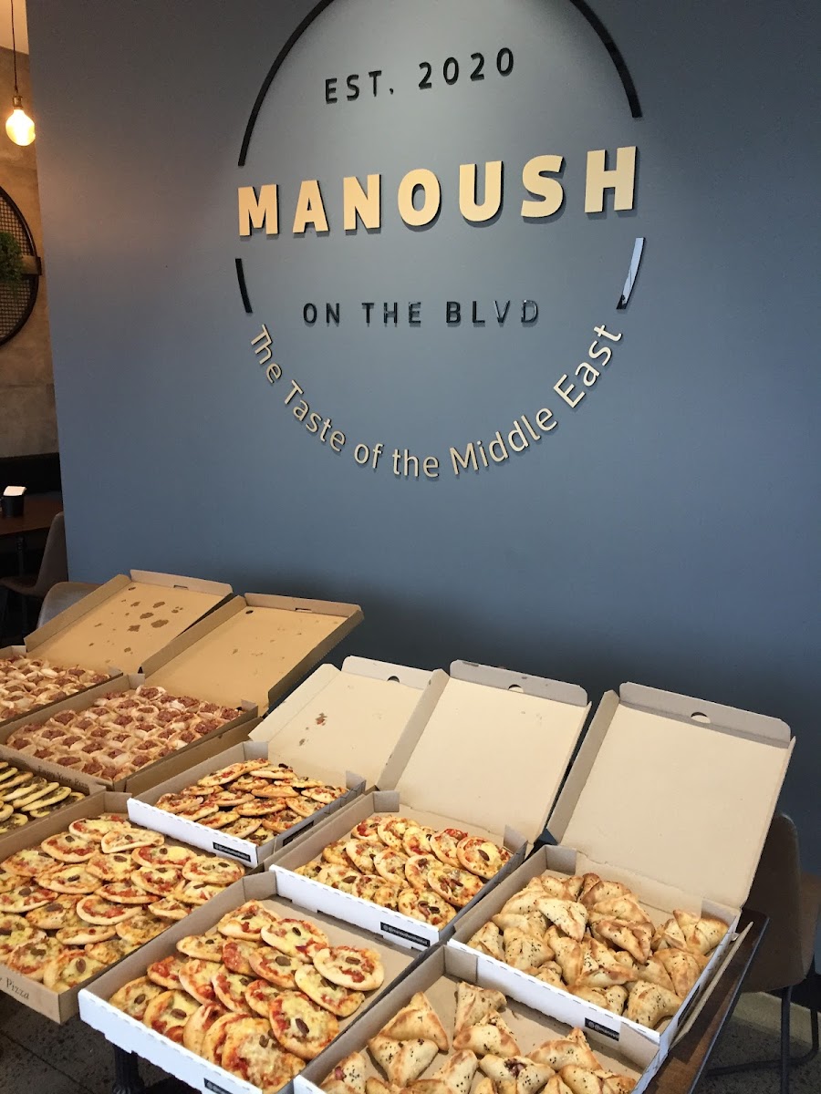 Manoush On The Boulevarde Photo 2