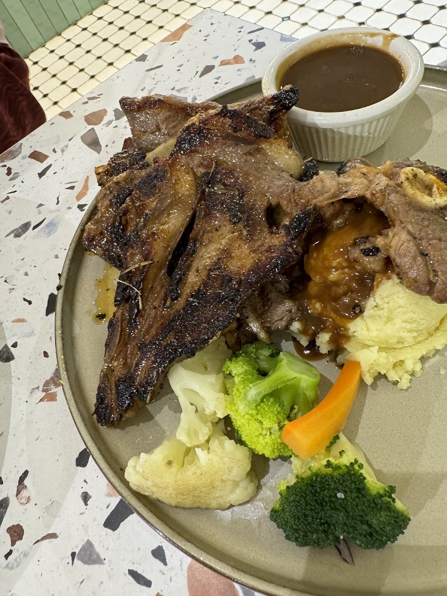 Marjeena Cafe Parit Buntar Photo 10