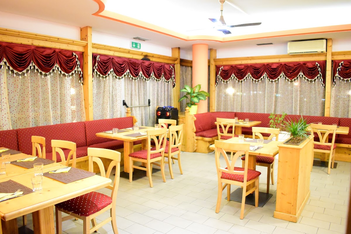 LA TERRAZZA Ristorante Italiano, Indiano e Pizzeria