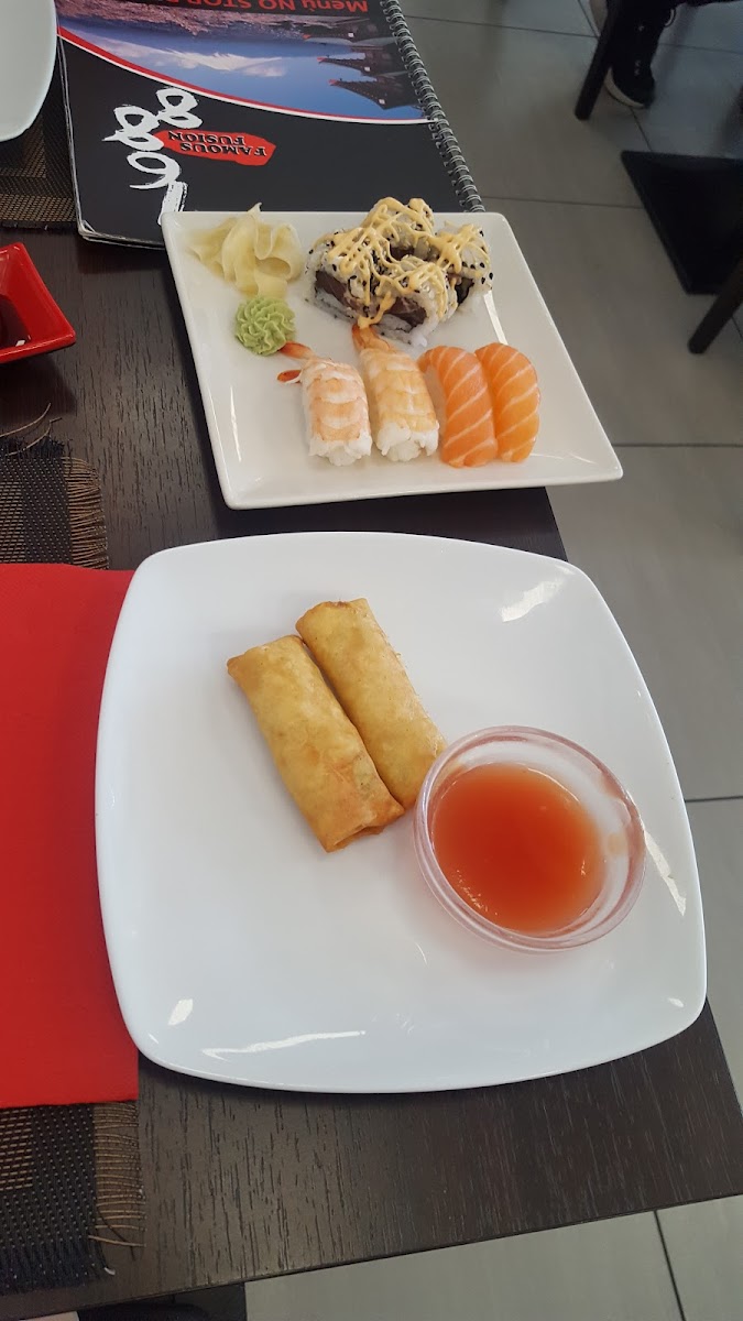1688 Famous Fusion Ristorante Sushi Cinese Photo 9