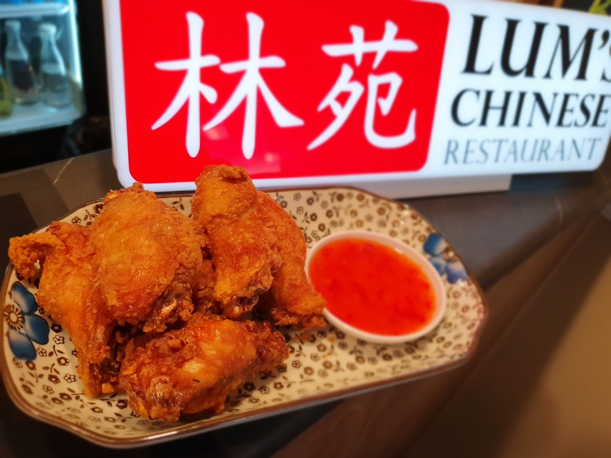 Lum's Chinese Restaurant Photo 2