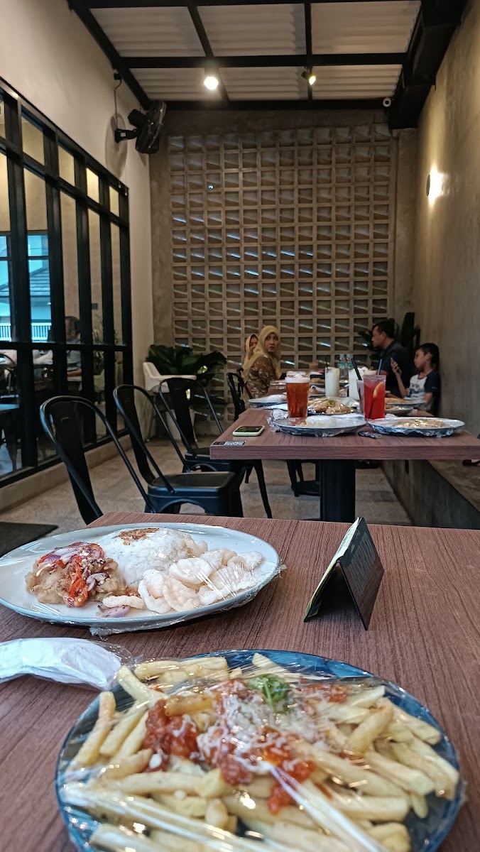 Essemu Coffee & Kitchen Photo 10