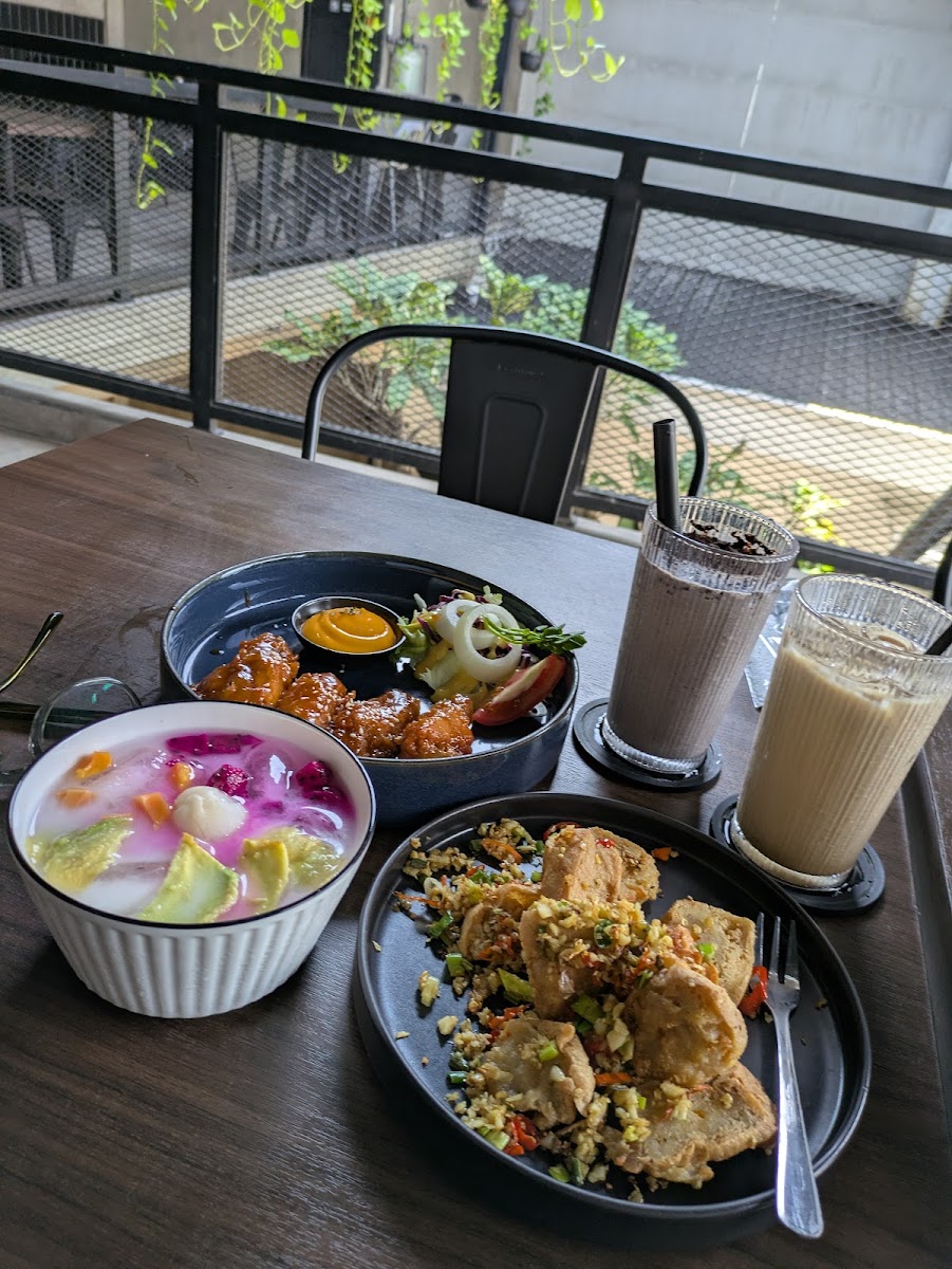 Essemu Coffee & Kitchen Photo 4