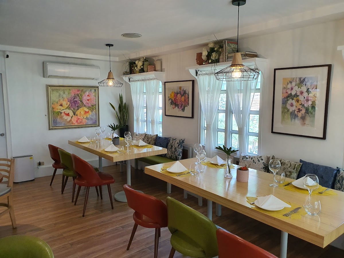 Maria Luisa's Garden Cafe Photo 10