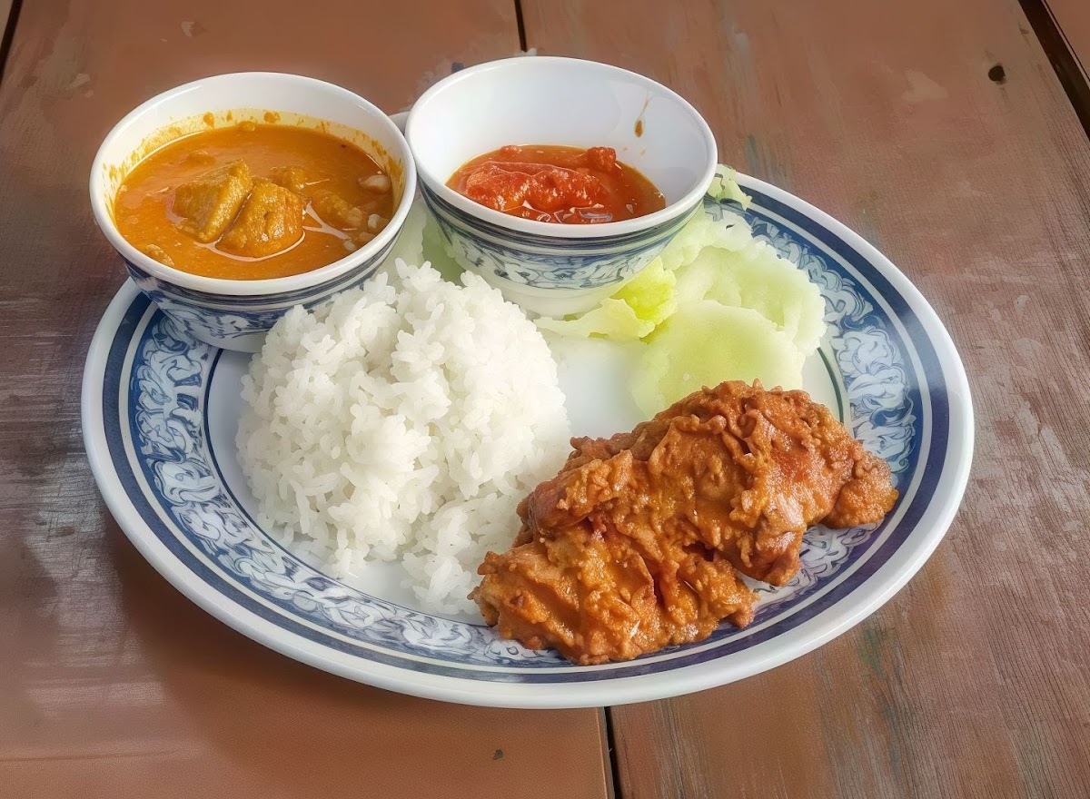 Restoran Ayam Pop Kapau Photo 3