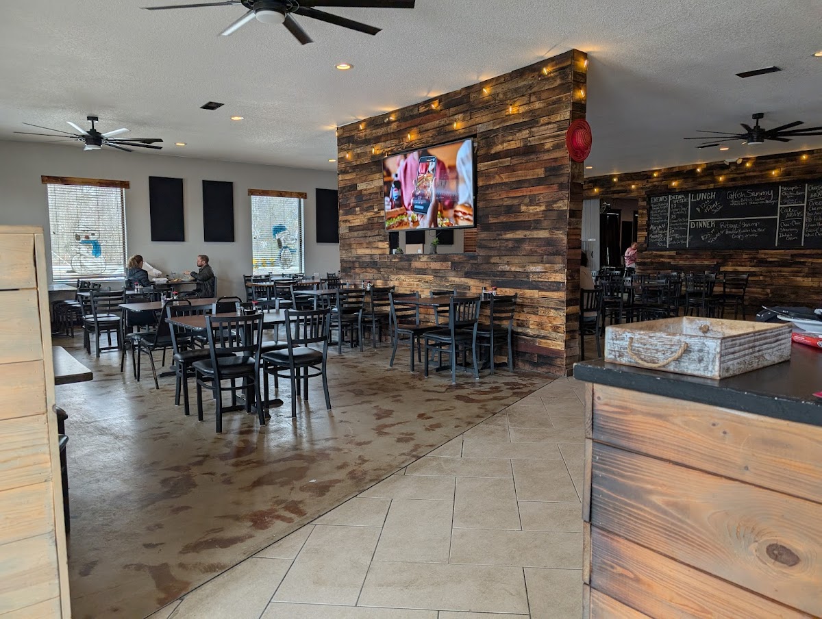 Famos Italian Smokehouse Photo 10
