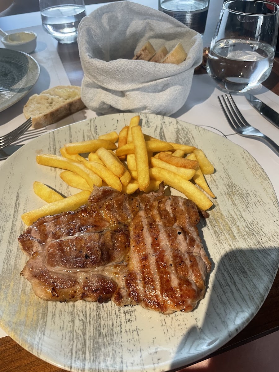 Nova Restaurant Photo 8