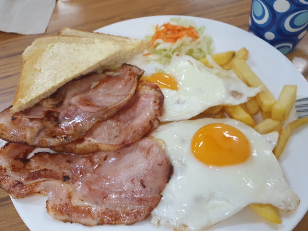 Megabite Lunch Bar Photo 7