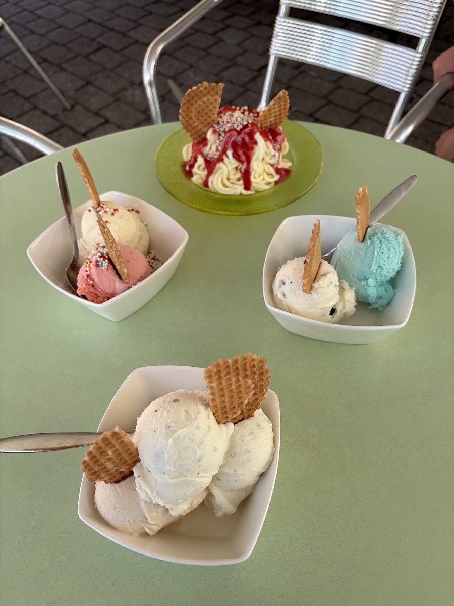 Eiscafé Galileo Photo 2